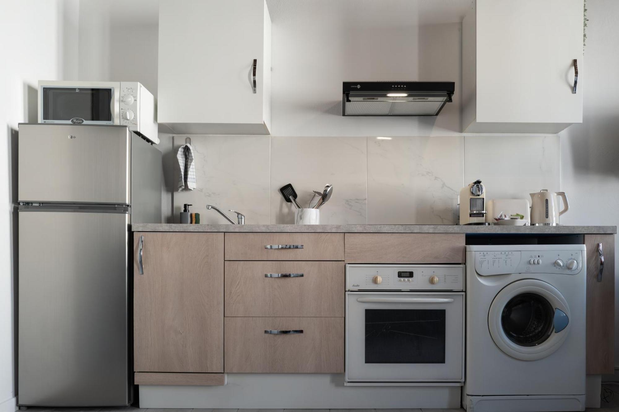 Orange Sunset Apartment ดรากิญญ็อง ภายนอก รูปภาพ